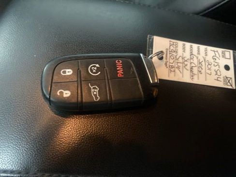 Used 2017 Jeep Grand Cherokee Altitude AWD/4WD image 12