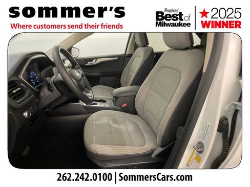 Used 2020 Ford Escape SE image 9