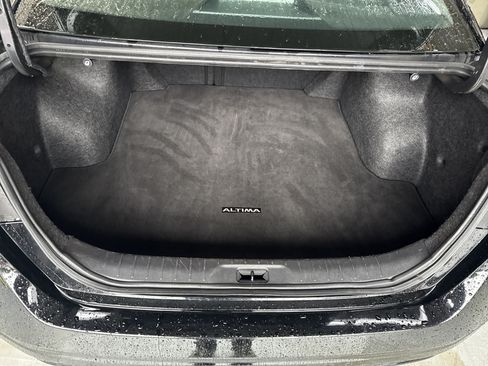 Used 2024 Nissan Altima 2.5 S FWD image 27