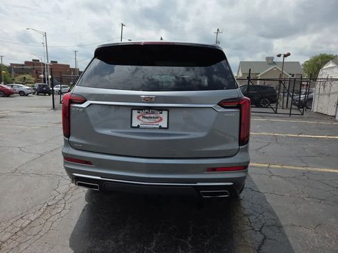 Used 2024 Cadillac XT6 Premium Luxury w/ Technology Package AWD/4WD image 6
