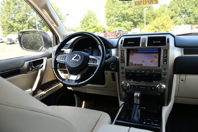 Used 2021 Lexus GX 460 Premium w/ Premium Package AWD/4WD image 23