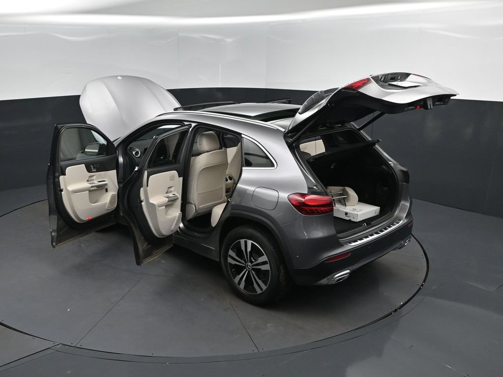 Used 2025 Mercedes-Benz GLA 250 image 2