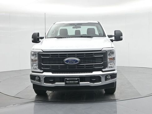 New 2026 Ford F250 XL w/ XL Chrome Package image 24