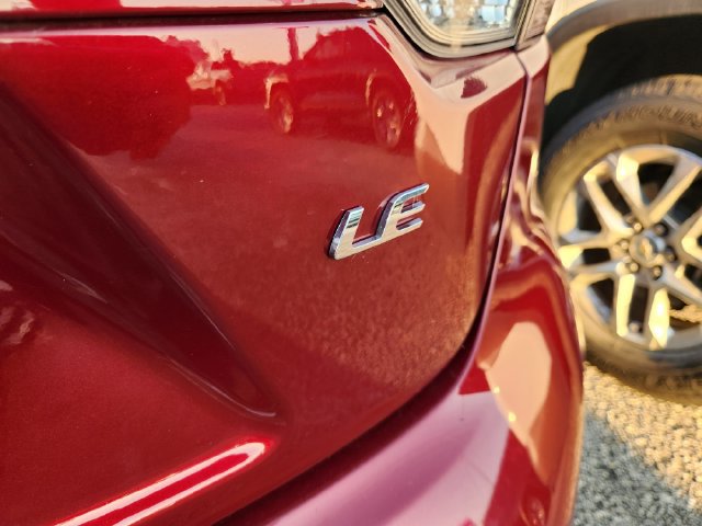 Used 2025 Toyota Corolla LE FWD image 9