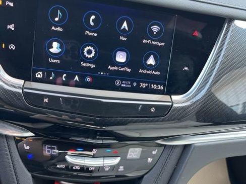 Used 2023 Cadillac XT6 Sport image 13