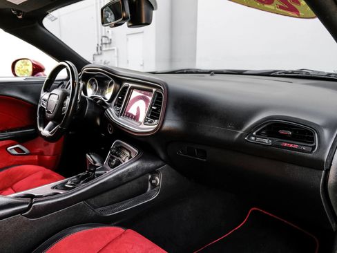 Used 2021 Dodge Challenger R/T Scat Pack RWD image 18