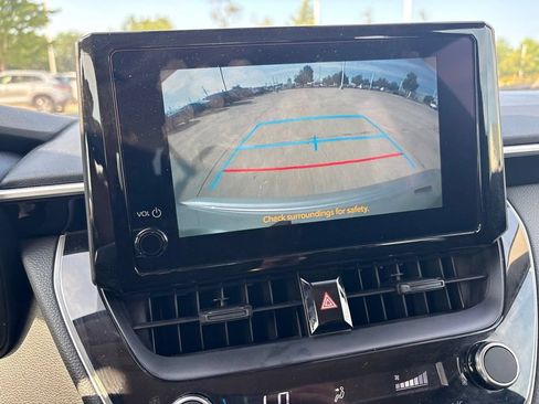 Used 2025 Toyota Corolla LE FWD image 25