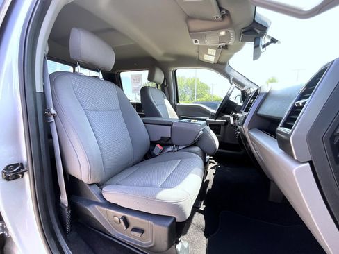 Used 2020 Ford F150 XLT w/ Equipment Group 302A Luxury AWD/4WD image 16