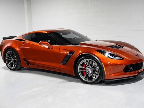 Used 2015 Chevrolet Corvette Z06 w/ Battery Protection Package image 1