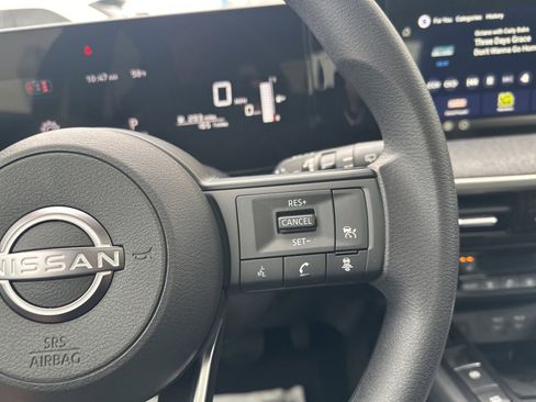 Used 2026 Nissan Kicks SV w/ SV Premium Package AWD/4WD image 40