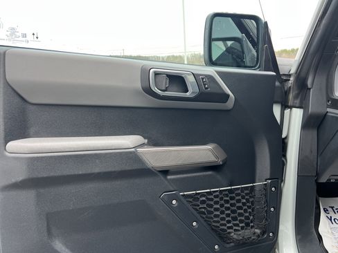 Used 2023 Ford Bronco Everglades image 16