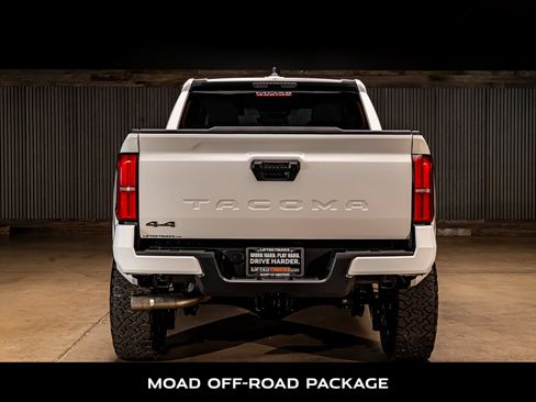 Used 2026 Toyota Tacoma SR5 AWD/4WD image 7