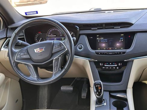 Used 2019 Cadillac XT5 FWD image 20