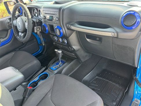 Used 2016 Jeep Wrangler Sport image 19