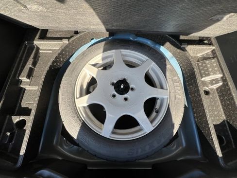 Used 2020 Ford Escape SE image 34