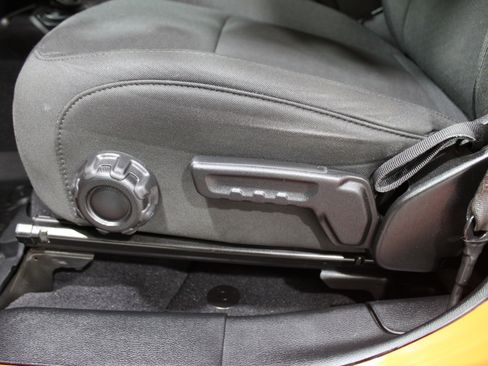 Used 2019 Jeep Wrangler Unlimited Sport S image 4