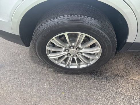 Used 2017 Cadillac XT5 Luxury AWD/4WD image 45