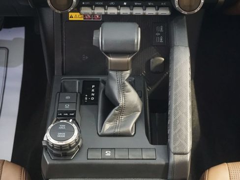 Certified 2025 Toyota 4Runner Limited AWD/4WD image 34