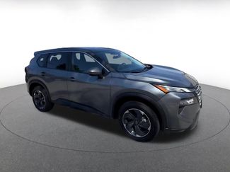 Used 2025 Nissan Rogue SV FWD video 2