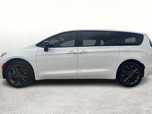 New 2026 Chrysler Pacifica Select image 15