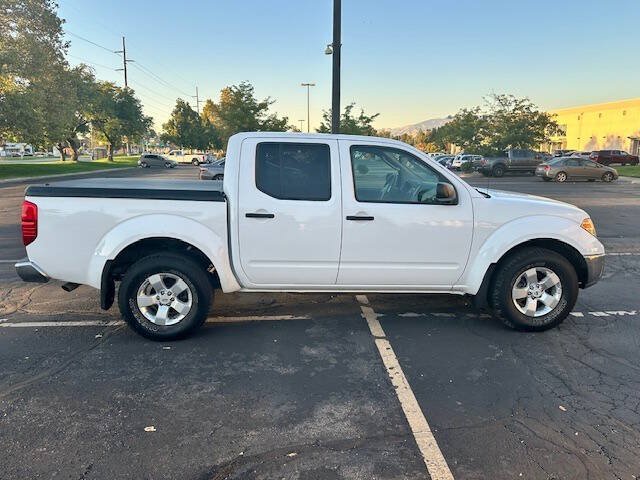 Used 2009 Nissan Frontier SE w/ SE Value Truck Pkg AWD/4WD image 9