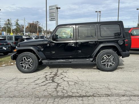 New 2026 Jeep Wrangler Sahara image 10