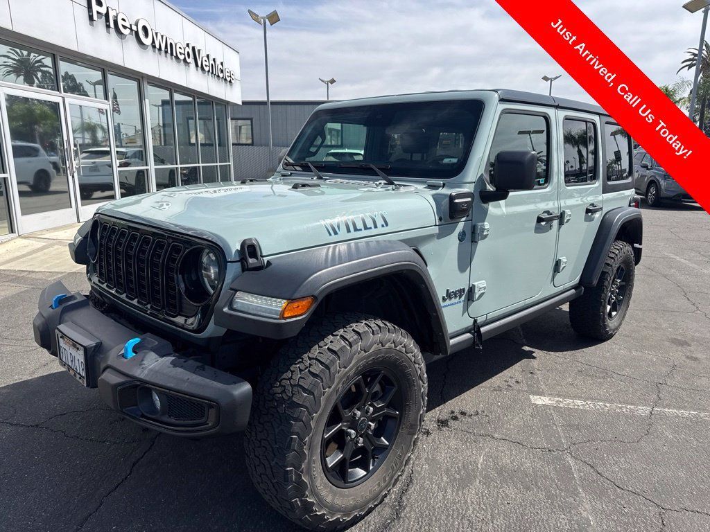 Used 2024 Jeep Wrangler Unlimited AWD/4WD image 1