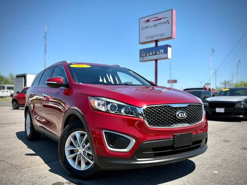 Used 2017 Kia Sorento LX w/ LX Convenience Package image 1