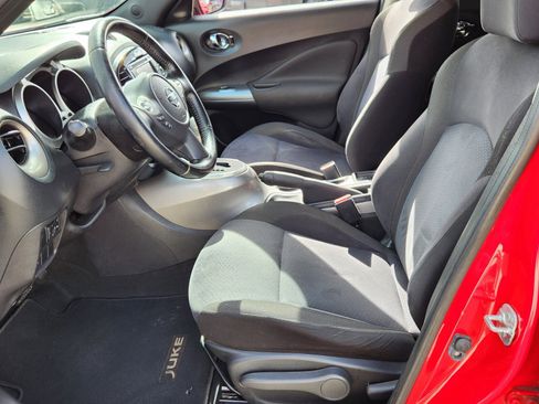 Used 2015 Nissan Juke SV w/ Technology Package image 4