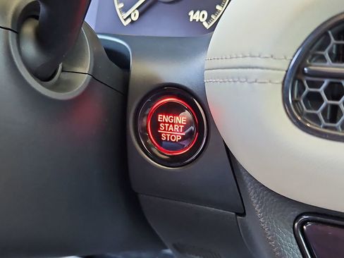 Used 2025 Honda HR-V LX image 16