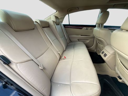 Used 2011 Toyota Avalon Limited image 27