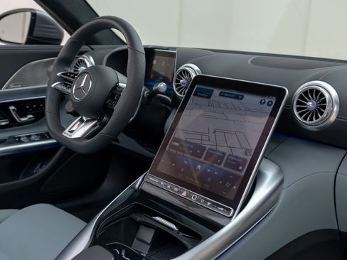 Used 2022 Mercedes-Benz SL 63 AMG 4MATIC image 28