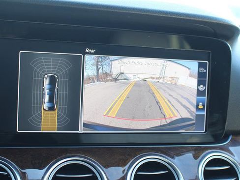 Used 2017 Mercedes-Benz E 300 4MATIC image 22