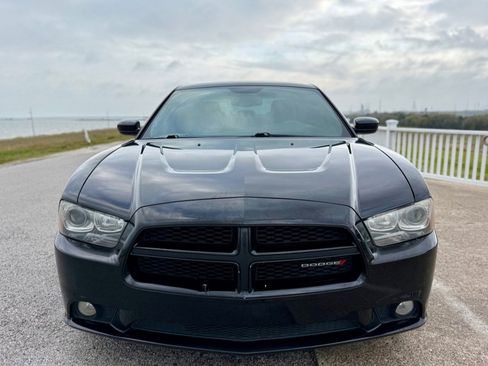Used 2014 Dodge Charger R/T w/ Blacktop Package image 2