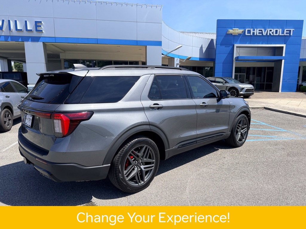 Used 2026 Ford Explorer ST-Line w/ ST-Line Street Pack RWD image 23