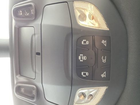 New 2026 Chrysler Pacifica Limited image 28