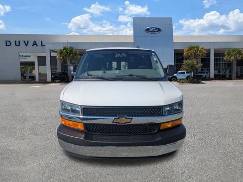 Used 2023 Chevrolet Express 2500 w/ Driver Convenience Package image 8