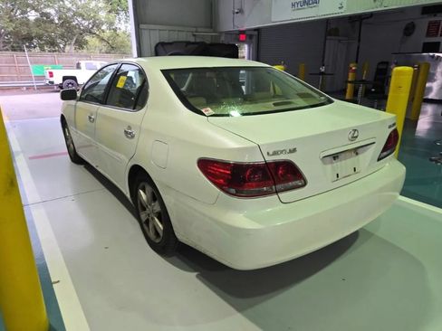 Used 2005 Lexus ES 330 FWD image 2