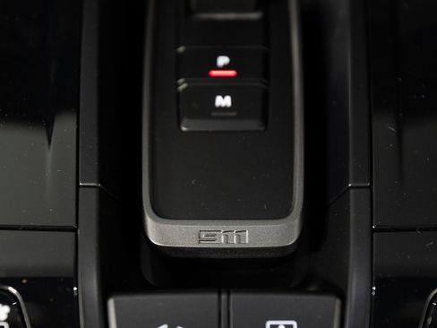 Certified 2025 Porsche 911 Carrera image 40