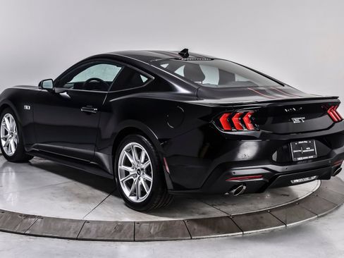 Used 2024 Ford Mustang GT Premium RWD image 4