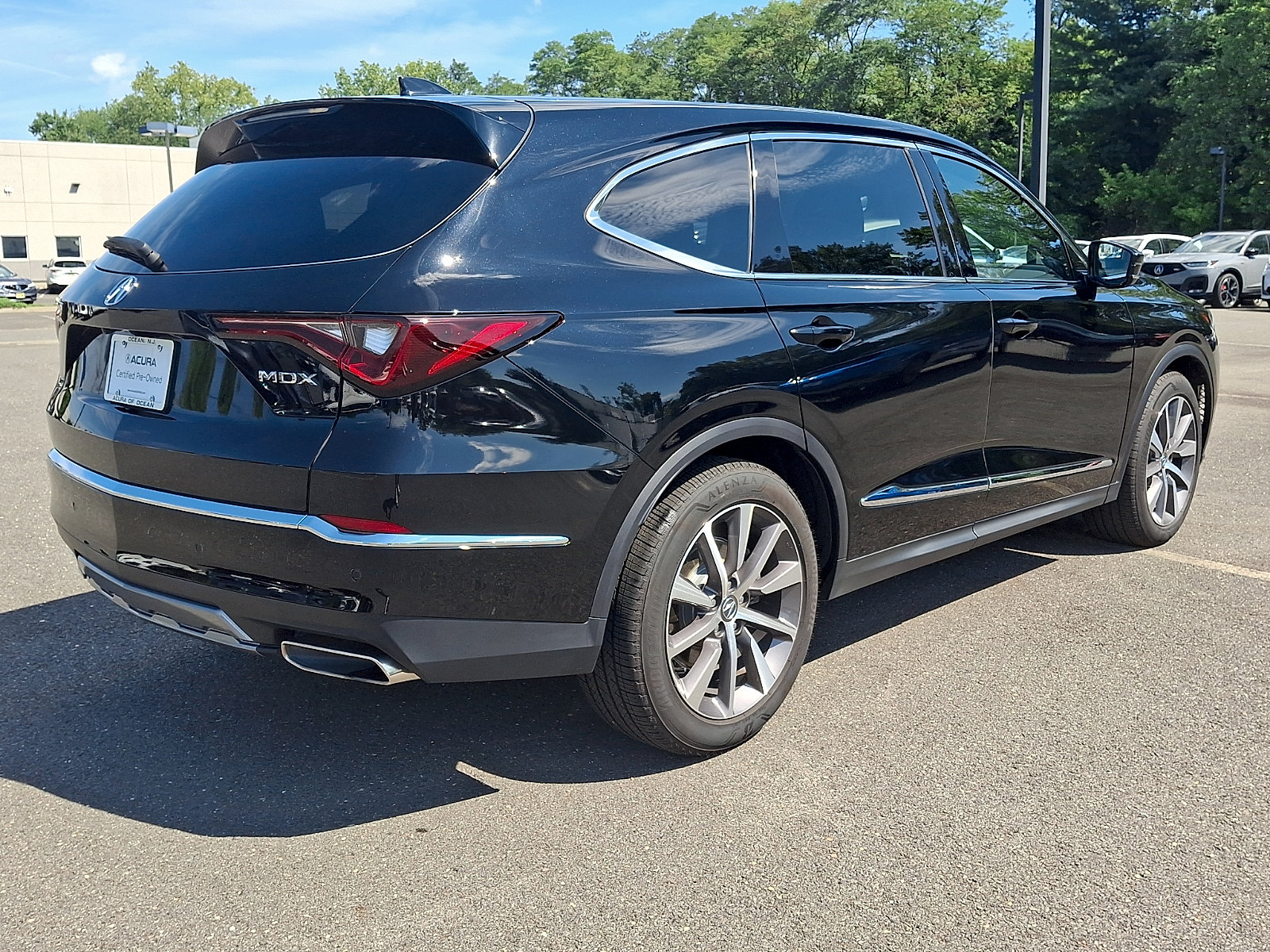 Certified 2026 Acura MDX w/ Technology Package FWD image 6
