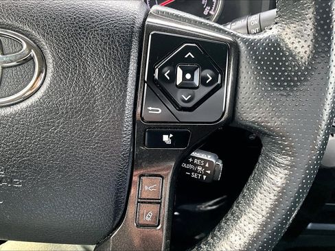 Used 2024 Toyota 4Runner TRD Off-Road Premium image 18