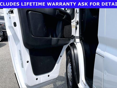 Used 2024 RAM ProMaster 2500 w/ Convenience Group FWD image 18