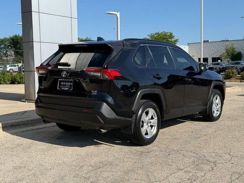 Used 2021 Toyota RAV4 XLE w/ Convenience Package AWD/4WD image 3