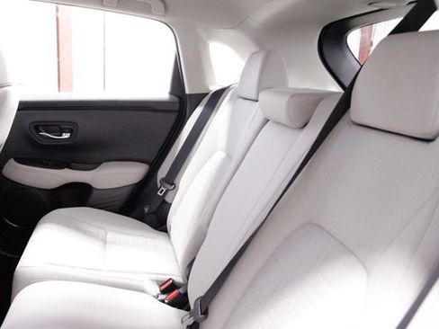 Certified 2023 Honda HR-V LX image 18