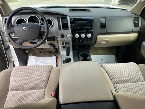 Used 2008 Toyota Tundra 4x4 CrewMax image 13