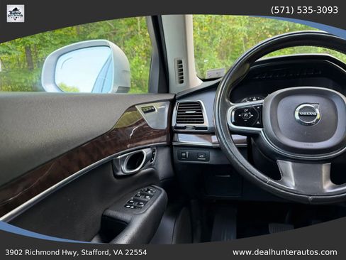 Used 2016 Volvo XC90 T6 Momentum w/ Momentum Plus Package AWD/4WD image 38