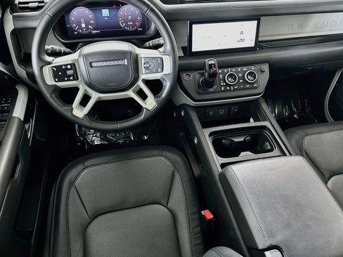 Used 2024 Land Rover Defender 110 X-Dynamic SE AWD/4WD image 5