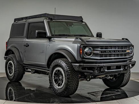 Used 2022 Ford Bronco 2-Door w/ Sasquatch Package AWD/4WD image 3