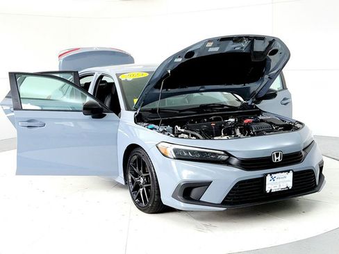 Used 2023 Honda Civic Sport image 9